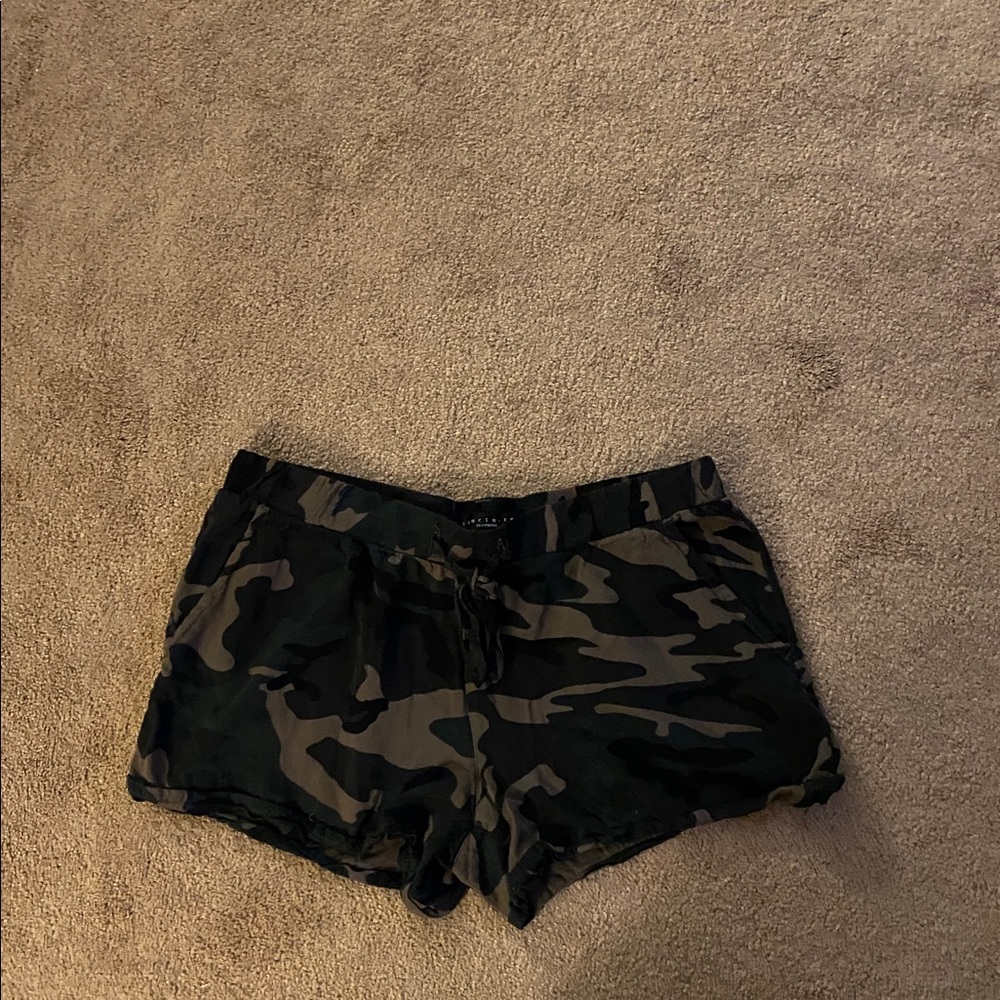 Camo Shorts Size small